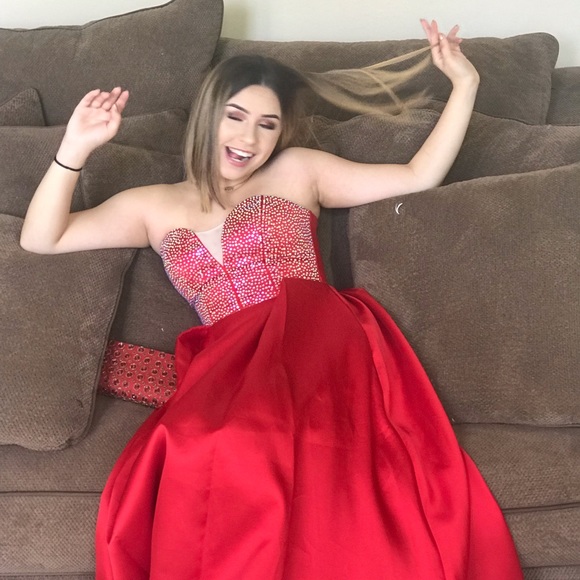 PROM DRESS FOR SALE!! - Picture 4 of 6